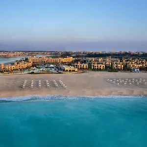 Sofitel Al Hamra منتجع